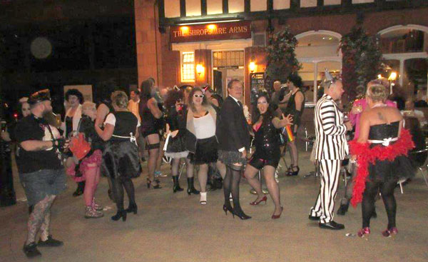 Image Copyright Lin & Steve / TimeWarp - Click to return