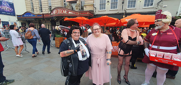 Image Copyright Shaun & Sue / TimeWarp - Click to return