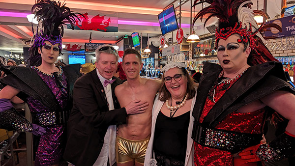 Image Copyright Shaun & Sue / TimeWarp - Click to return