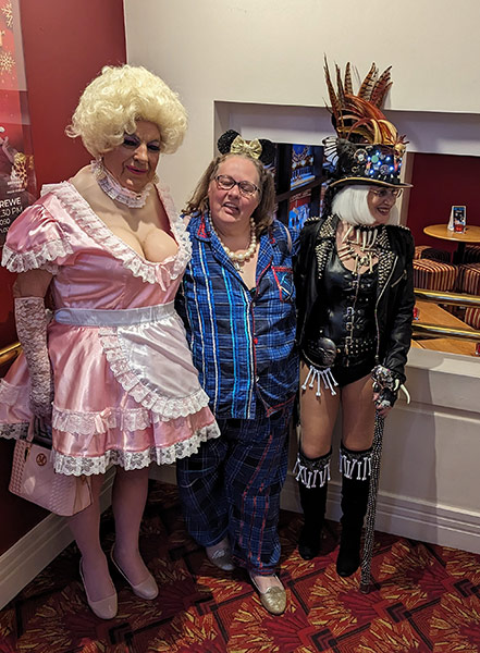 Image Copyright Shaun & Sue / TimeWarp - Click to return