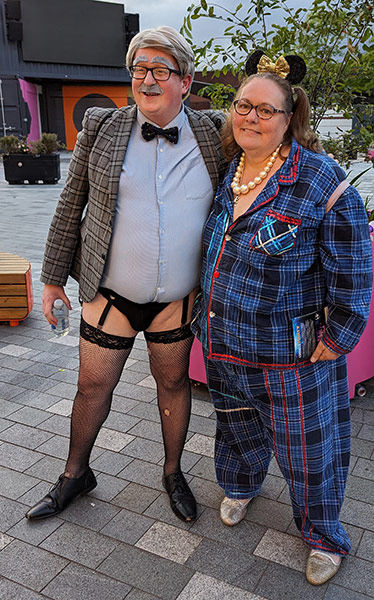 Image Copyright Shaun & Sue / TimeWarp - Click to return