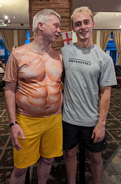 Image Copyright Shaun & Sue / TimeWarp - Click to return