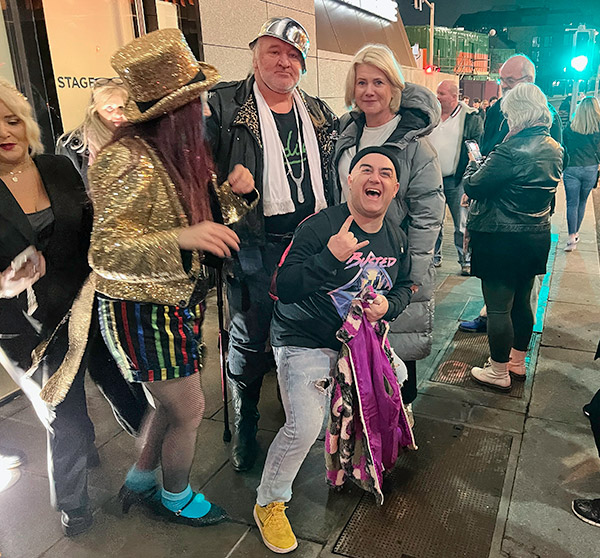 Image Copyright James W / TimeWarp - Click to return