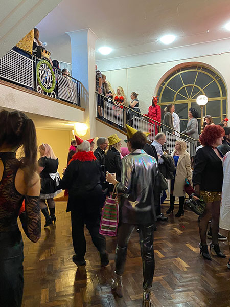 Image Copyright Holly S / TimeWarp - Click to return