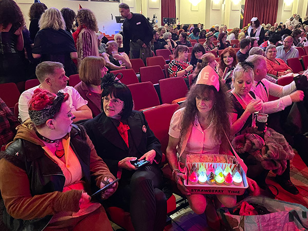 Image Copyright Pat H / TimeWarp - Click to return