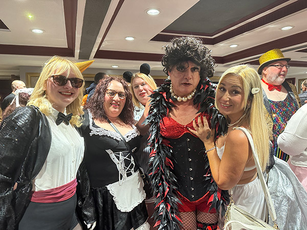 Image Copyright Pat H / TimeWarp - Click to return