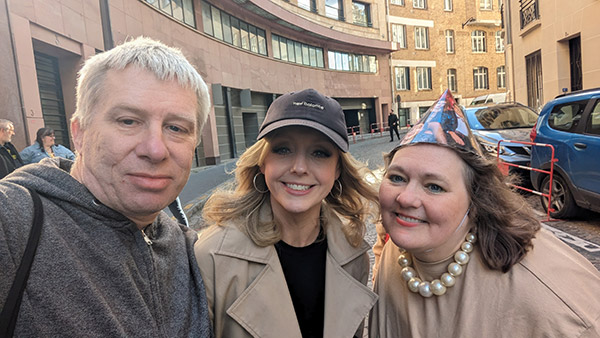 Image Copyright Shaun & Sue / TimeWarp - Click to return