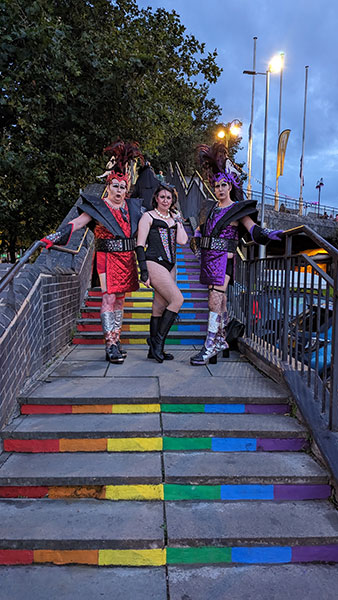 Image Copyright Shaun & Sue / TimeWarp - Click to return