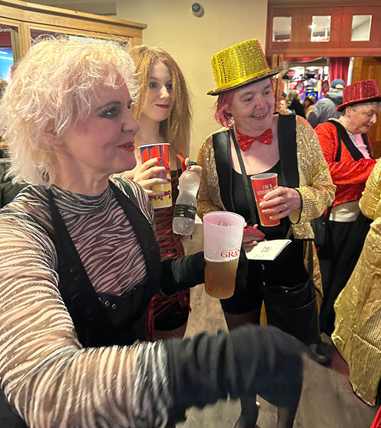 Image Copyright Pat H / TimeWarp - Click to return