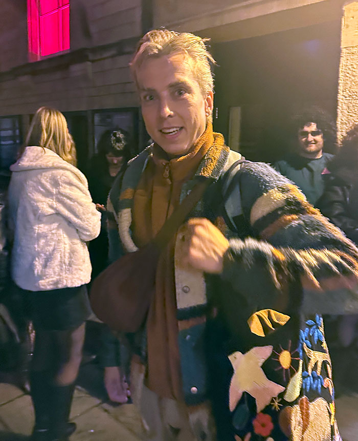 Image Copyright Pat H / TimeWarp - Click to return