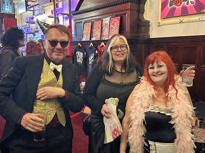 Image Copyright Pat H / TimeWarp - Click to return