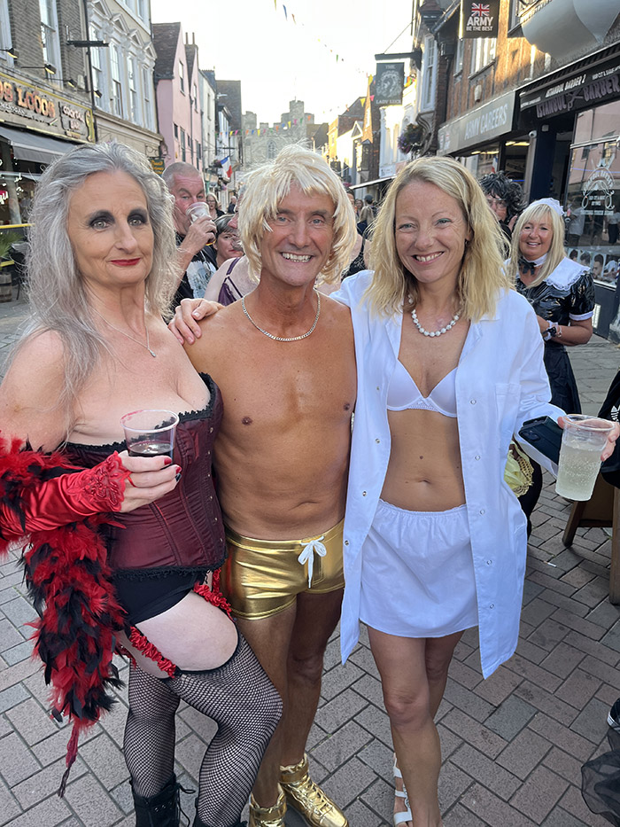 Image Copyright Titaniumracer / TimeWarp - Click to return