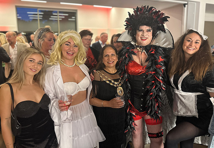 Image Copyright Pat H / TimeWarp - Click to return