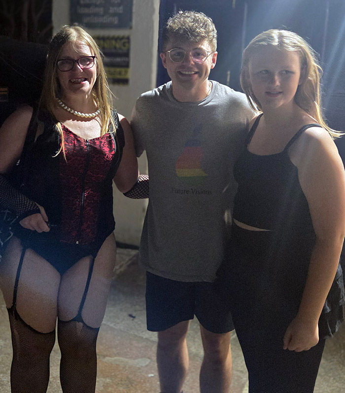 Image Copyright Becca L / TimeWarp - Click to return